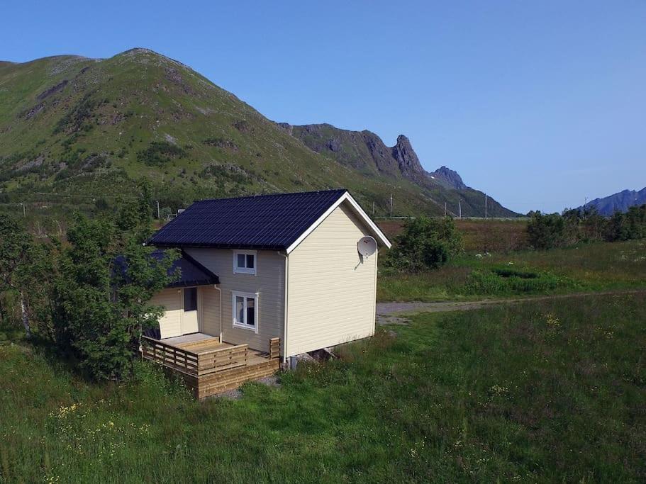 Charming House By The Sea, Lofoten! Laupstad Exterior photo